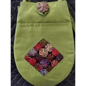 Green Handsewn Expandable Teardrop Bag with Handles